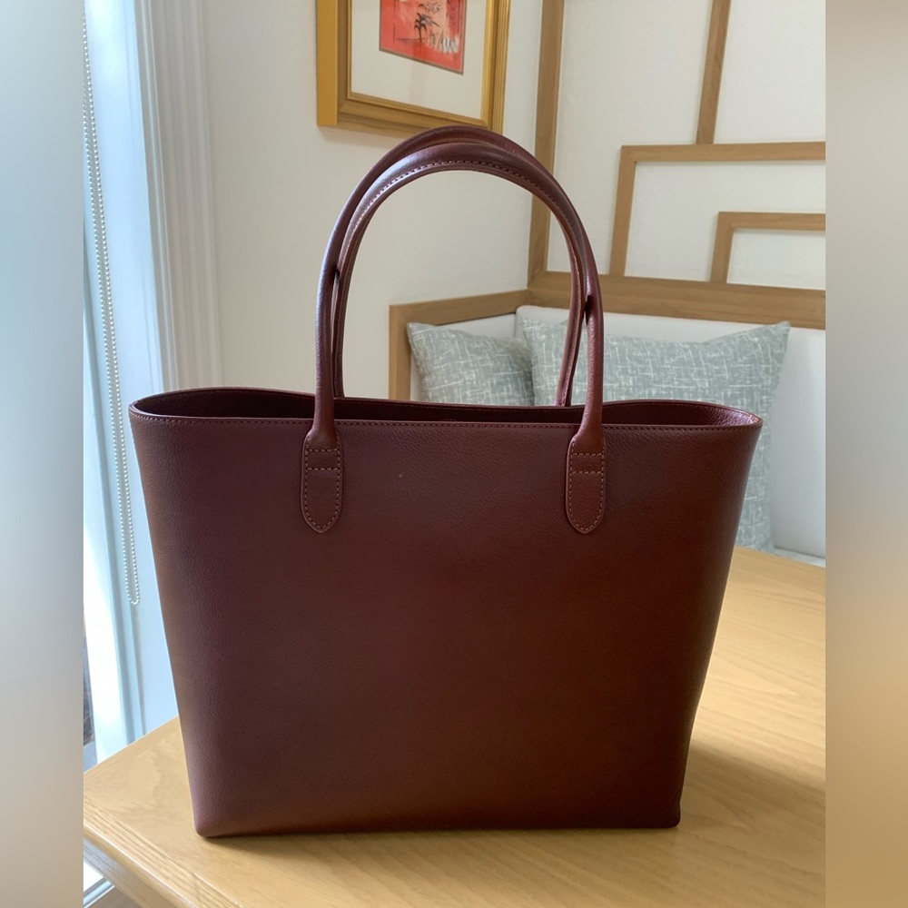 LINJER soft tote in chestnut. Brand new. Used once. Perfect condition.